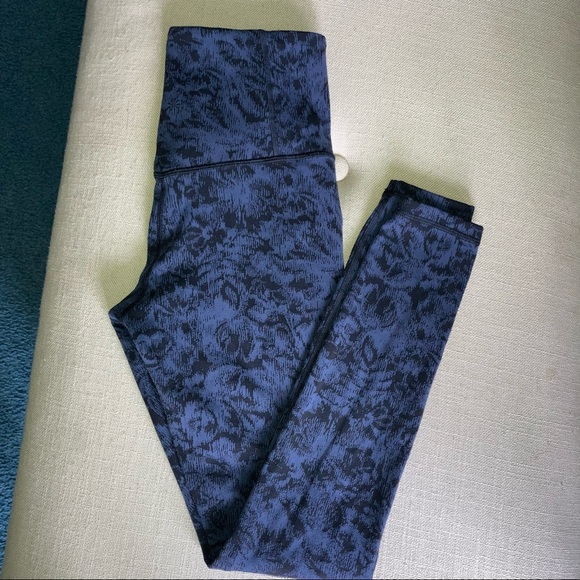 Athleta Bundle Elation Textured Leggings and Scoop Textured Tank Blue S - Picture 4 of 15